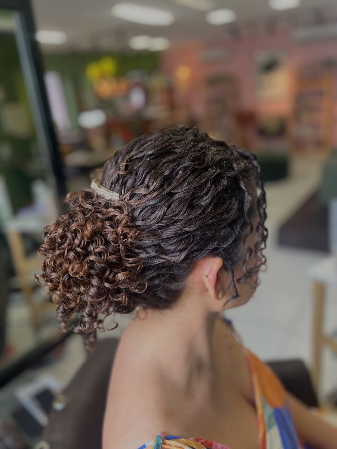 Orisa - Penteado respeitando a curvatura natural